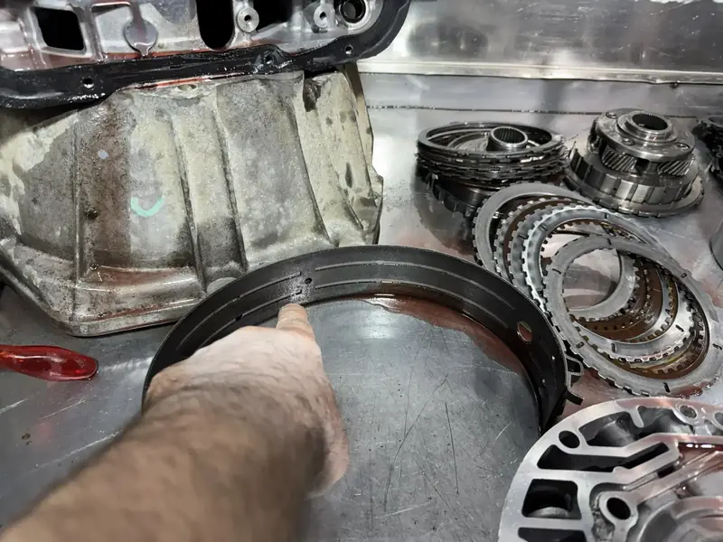 Тормозная лента АКПП 4L60 при дефектовке